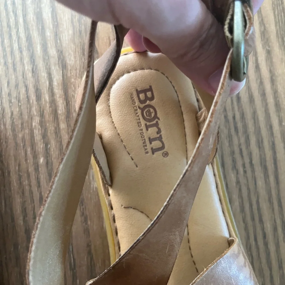 Born Women's Tan Leather Crisscross Strap Sandals